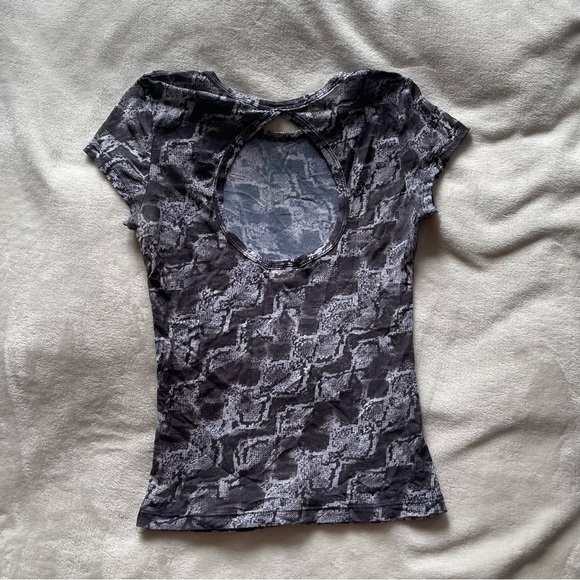 Snake Skin Top - Picture 3 of 3